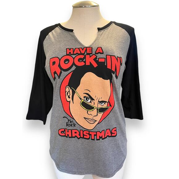 Torrid 4 (4x 26) The Rock Rock-In Christmas WWE Holiday Raglan T Shirt New - Picture 1 of 1